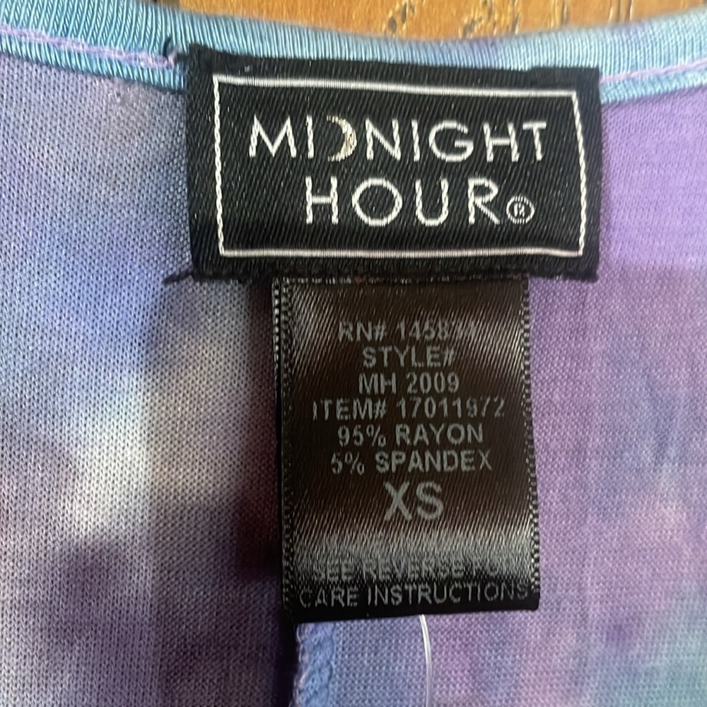 NWT - Midnight Hour - TieDye Skull Sharkbite Tank Too - Picture 3 of 5